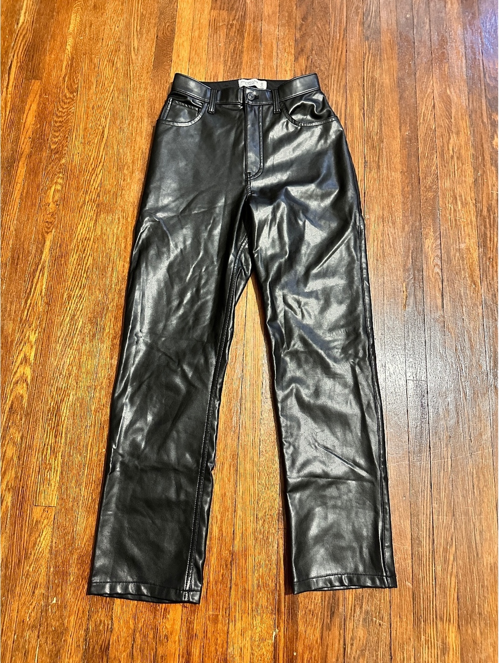 Abercrombie & Fitch Junior’s 25 Vegan Leather 90s Straight Ultra High Rise Pants